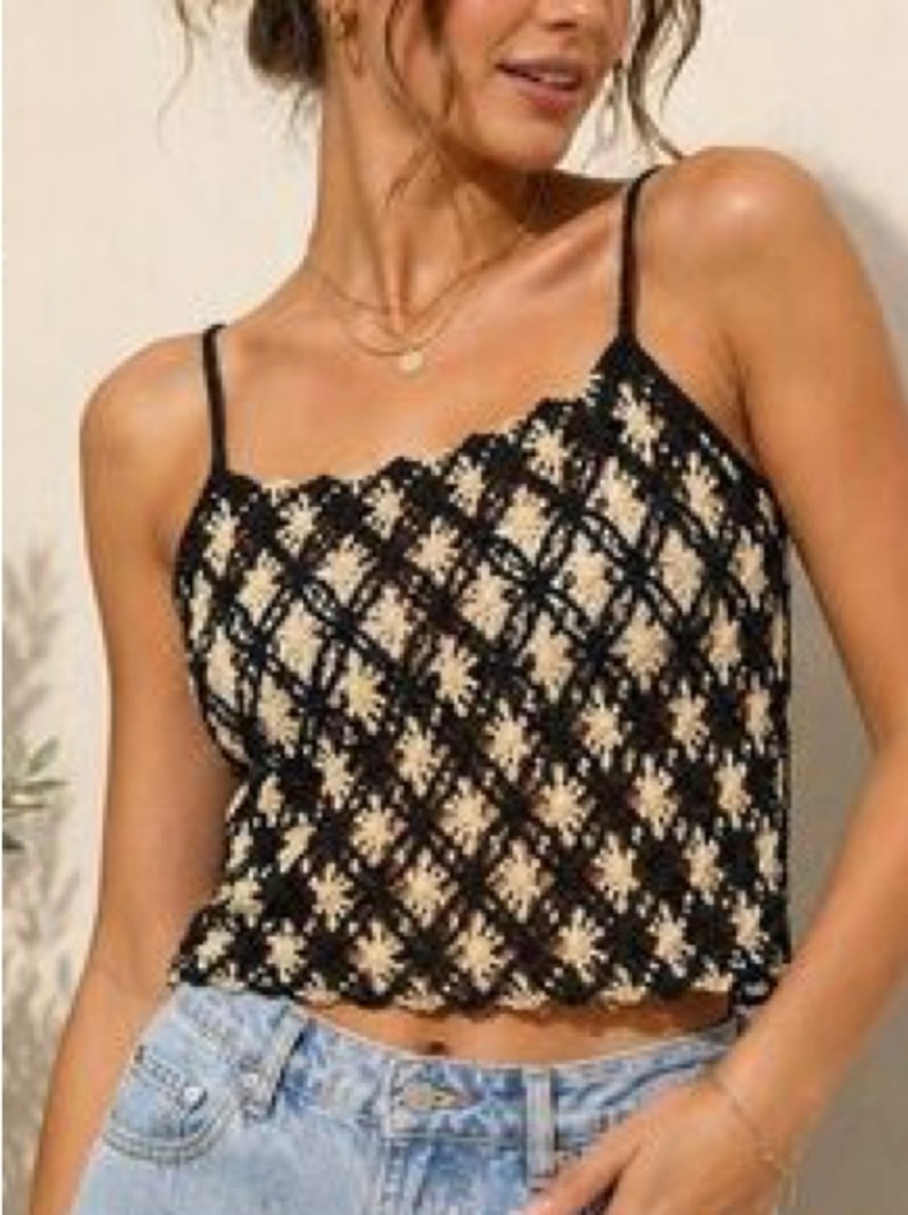 black and beige crochet crop top with diamond pattern and star motifs - H&M
